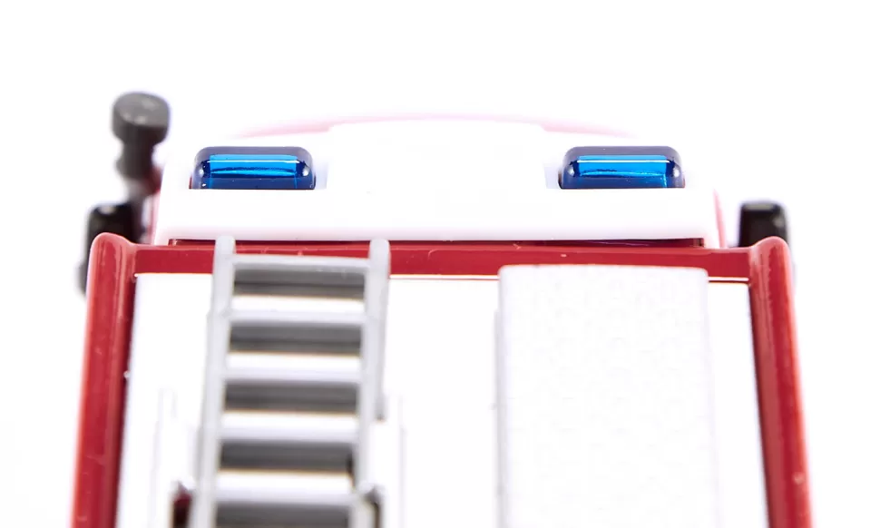 mercedesbenz_sprinter_x_feuerwehr_5.webp Siku Mercedes-Benz Sprinter 6x6 Feuerwehr Clearance